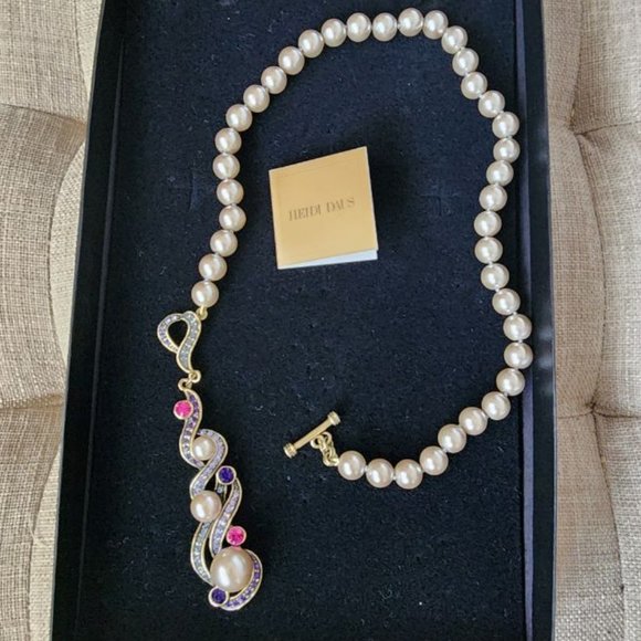 HEIDI DAUS PEARL TOGGLE NECKLACE WITH PEARL AND CRYSTAL DROP PENDANT - Picture 1 of 3